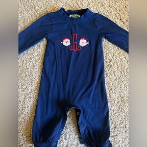Southern Tots embroidered “G” Santa outfit 🎅🏼